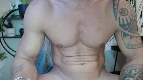 Snapshot of fitness1989 chatting on 02/13/26, 10:44 fitness1989 online show from 02/13/26, 10:44