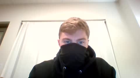 Snapshot of fittfucker chatting on 09/23/25, 02:25 fittfucker online show from 09/23/25, 02:25