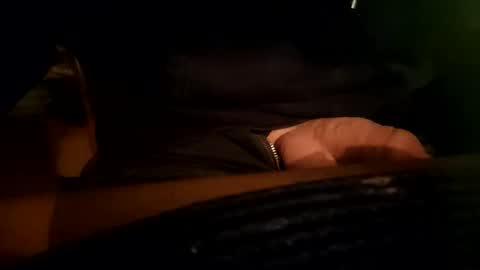 Snapshot of fiveforwilly1 chatting on 11/26/25, 05:03 Markus online show from 11/26/25, 05:03