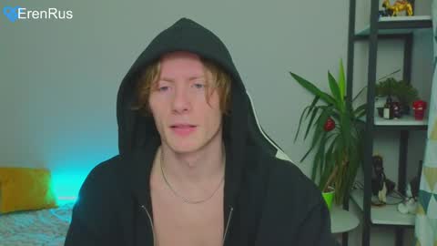 Snapshot of fixsicki chatting on 01/16/25, 03:02 Eren.  online show from 01/16/25, 03:02