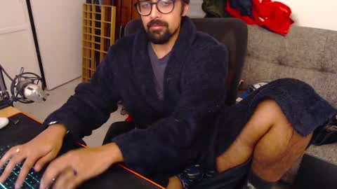 fizz6572 online show from 10/26/25, 06:47