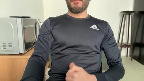 Snapshot of fla85 chatting on 03/19/26, 12:42 Fla is short for Flavio online show from 03/19/26, 12:42