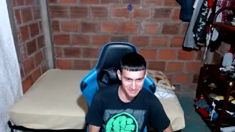 Snapshot of flacolatind chatting on 02/21/25, 02:06 FLACO online show from 02/21/25, 02:06