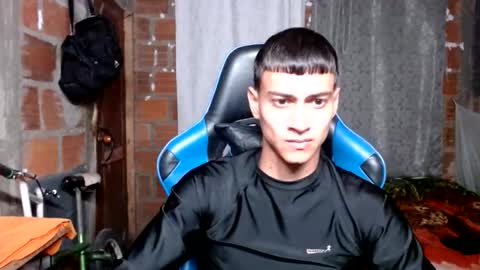 Snapshot of flacolatind chatting on 11/27/25, 02:13 FLACO online show from 11/27/25, 02:13