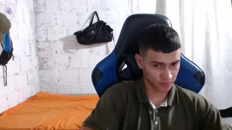 Snapshot of flacolatind chatting on 12/22/25, 08:06 FLACO online show from 12/22/25, 08:06