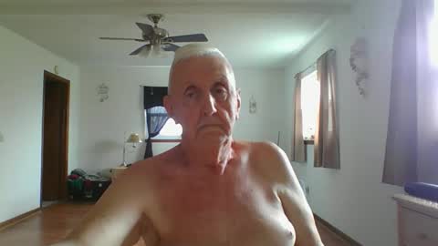 Snapshot of flamale65to chatting on 03/15/26, 08:15 flamale65to online show from 03/15/26, 08:15
