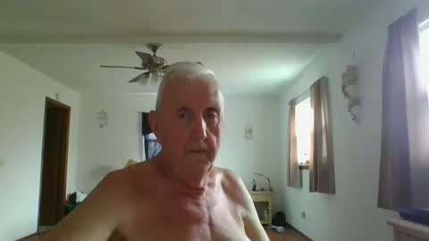 Snapshot of flamale65to chatting on 03/16/26, 09:41 flamale65to online show from 03/16/26, 09:41