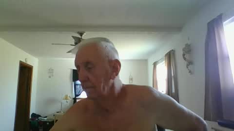 Snapshot of flamale65to chatting on 03/21/26, 03:48 flamale65to online show from 03/21/26, 03:48