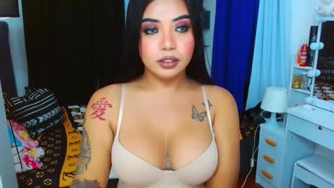 Snapshot of flamarafire chatting on 02/04/26, 11:38 FLAMARA online show from 02/04/26, 11:38