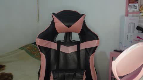 Snapshot of flaream_angel chatting on 11/03/25, 05:03 Alexa online show from 11/03/25, 05:03