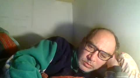 Snapshot of flashdreaming chatting on 04/04/26, 09:34 Carlo online show from 04/04/26, 09:34