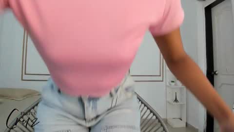 Flavia online show from 09/18/25, 07:38