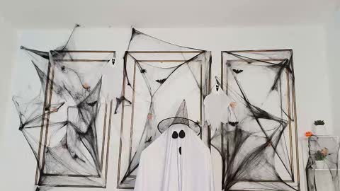 Flavia online show from 10/18/25, 07:36