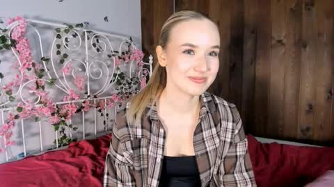 Amina online show from 11/22/25, 08:35