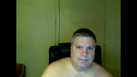 Snapshot of fletch32 chatting on 01/01/25, 05:22 jd online show from 01/01/25, 05:22