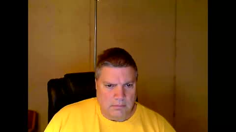Snapshot of fletch32 chatting on 01/01/25, 05:00 jd online show from 01/01/25, 05:00