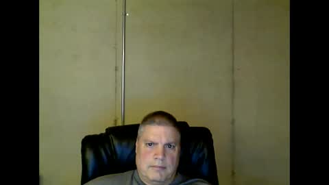 Snapshot of fletch32 chatting on 02/10/25, 02:30 jd online show from 02/10/25, 02:30