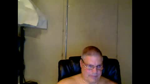Snapshot of fletch32 chatting on 09/28/25, 08:25 jd online show from 09/28/25, 08:25