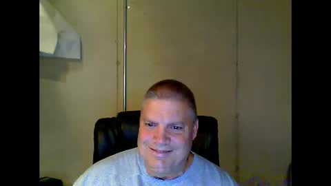 Snapshot of fletch32 chatting on 09/30/25, 11:54 jd online show from 09/30/25, 11:54