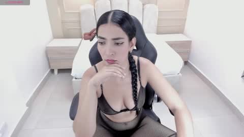   FLEUR   online show from 03/17/26, 12:41