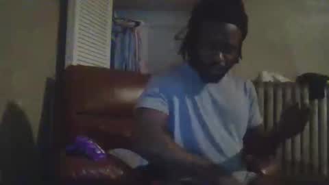 Snapshot of flex331586 chatting on 11/28/25, 04:59 loverboi online show from 11/28/25, 04:59