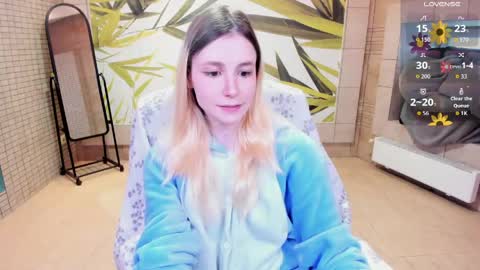 Snapshot of fleximona chatting on 04/18/26, 09:35 FlexiMona online show from 04/18/26, 09:35