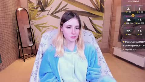 Snapshot of fleximona chatting on 04/18/26, 07:58 FlexiMona online show from 04/18/26, 07:58