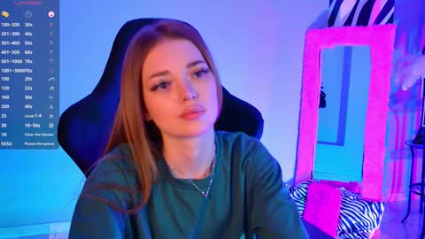 Snapshot of flexyfoxy chatting on 03/06/26, 12:56 Flexyfoxy online show from 03/06/26, 12:56