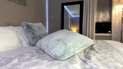 Roxy online show from 02/21/25, 03:56