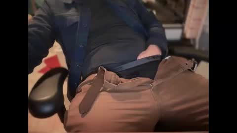 Snapshot of flickyerswitch chatting on 10/18/25, 08:26 Monty online show from 10/18/25, 08:26