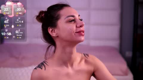 Ana online show from 12/22/25, 01:57