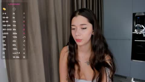 Emely  online show from 10/04/25, 12:19