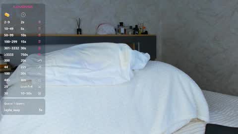 Snapshot of flirtykitty_ chatting on 03/11/26, 03:23 Emely online show from 03/11/26, 03:23