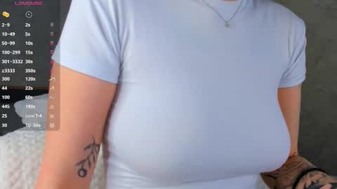 Snapshot of flirtykitty_ chatting on 03/21/26, 12:43 Emely online show from 03/21/26, 12:43