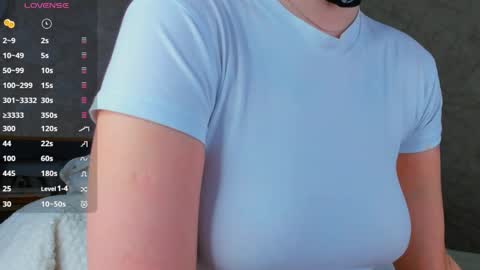 Snapshot of flirtykitty_ chatting on 04/17/26, 03:31 Emely online show from 04/17/26, 03:31