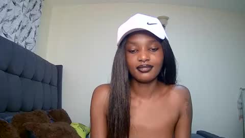 Snapshot of flirtyy_sheery chatting on 12/21/24, 08:28 sheery online show from 12/21/24, 08:28