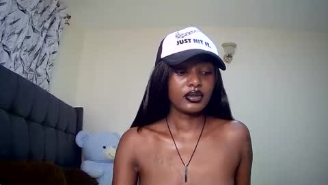 Snapshot of flirtyy_sheery chatting on 01/07/25, 12:41 sheery online show from 01/07/25, 12:41