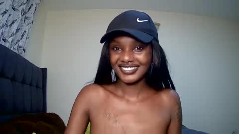 Snapshot of flirtyy_sheery chatting on 01/19/25, 03:53 sheery online show from 01/19/25, 03:53