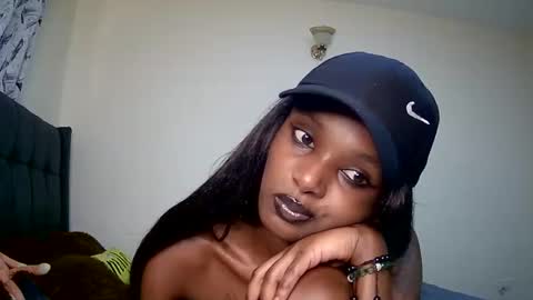 Snapshot of flirtyy_sheery chatting on 01/20/25, 09:56 sheery online show from 01/20/25, 09:56