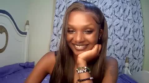 Snapshot of flirtyy_sheery chatting on 02/22/25, 05:44 sheery online show from 02/22/25, 05:44