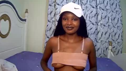 Snapshot of flirtyy_sheery chatting on 03/04/25, 09:40 sheery online show from 03/04/25, 09:40