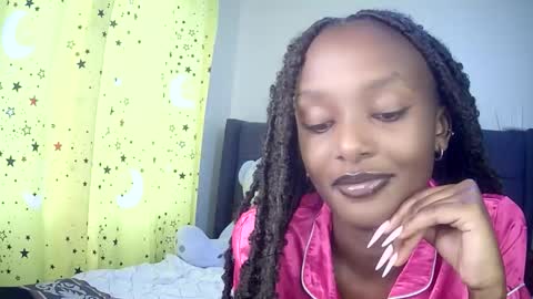 Snapshot of flirtyy_sheery chatting on 10/08/25, 06:33 sheery online show from 10/08/25, 06:33