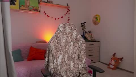 Snapshot of flonodo chatting on 11/09/25, 11:30 Eliza online show from 11/09/25, 11:30