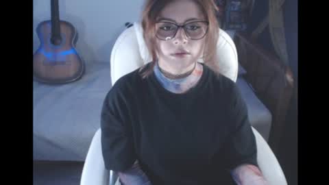 Snapshot of flor3citarockera chatting on 06/15/26, 04:31 flor3citarockera online show from 06/15/26, 04:31