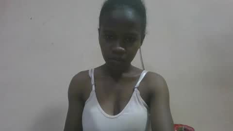 flora48230522373 online show from 04/26/26, 07:39