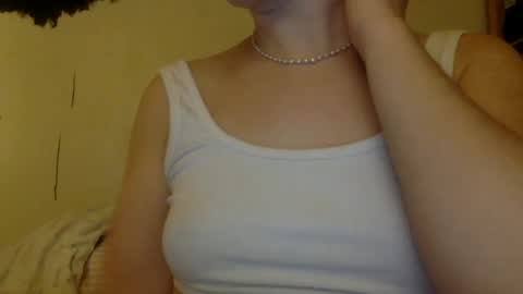 Snapshot of floraexploration chatting on 01/18/25, 11:55 floraexploration online show from 01/18/25, 11:55