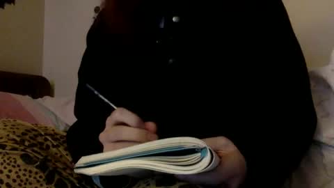 Snapshot of floraexploration chatting on 02/03/25, 08:35 floraexploration online show from 02/03/25, 08:35