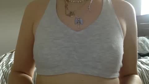 Snapshot of floraexploration chatting on 02/21/25, 09:54 floraexploration online show from 02/21/25, 09:54