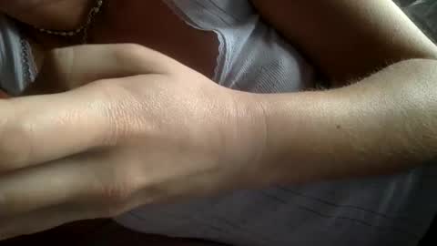 Snapshot of floraexploration chatting on 10/27/25, 03:16 floraexploration online show from 10/27/25, 03:16