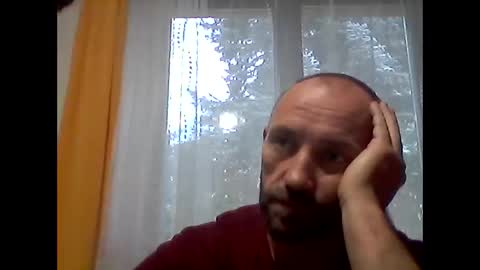Snapshot of florekmilan chatting on 11/26/25, 08:15 florekmilan online show from 11/26/25, 08:15
